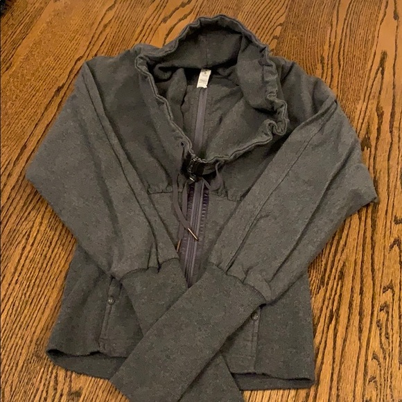 SUPER RARE! EUC Lululemon Coursette Jacket - Picture 1 of 6